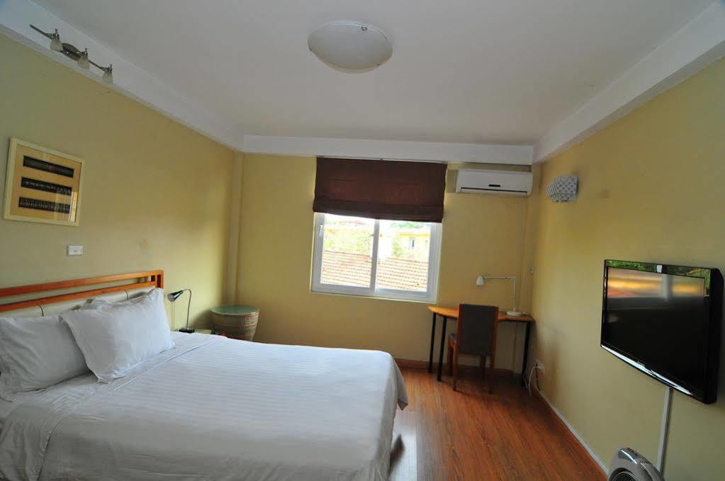 Iris Boutique Hotel Hanoi Buitenkant foto