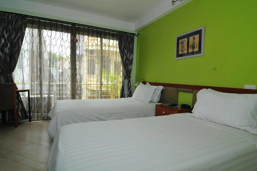 Iris Boutique Hotel Hanoi Buitenkant foto