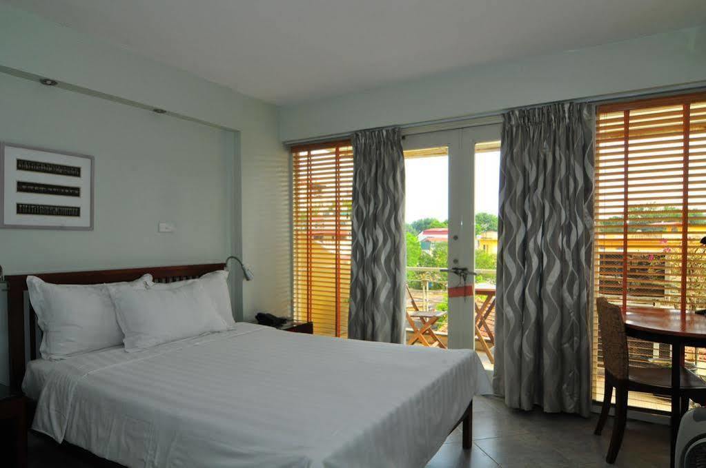 Iris Boutique Hotel Hanoi Buitenkant foto