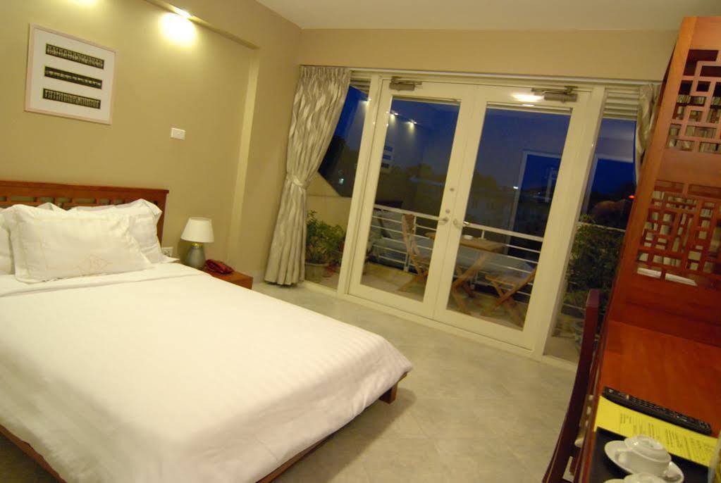 Iris Boutique Hotel Hanoi Buitenkant foto
