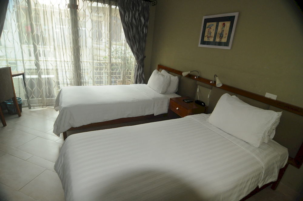 Iris Boutique Hotel Hanoi Buitenkant foto