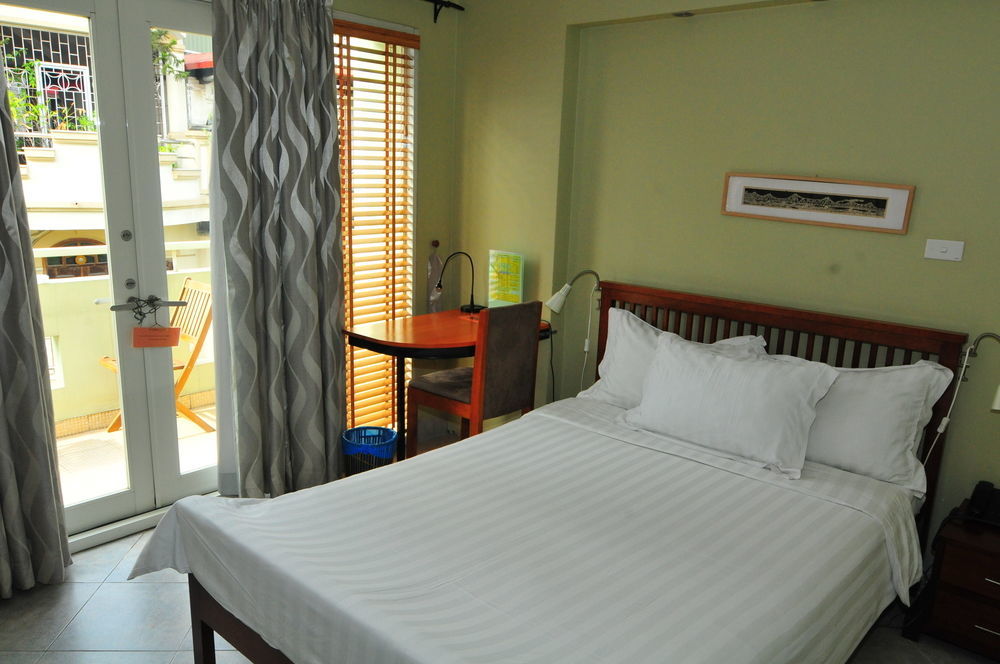 Iris Boutique Hotel Hanoi Buitenkant foto